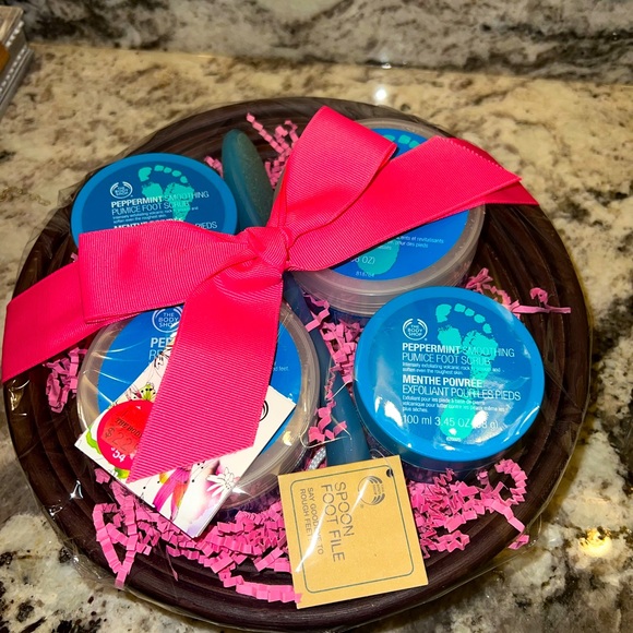 The Body Shop Bath & Body The Body Shop Foot Gift Set Poshmark